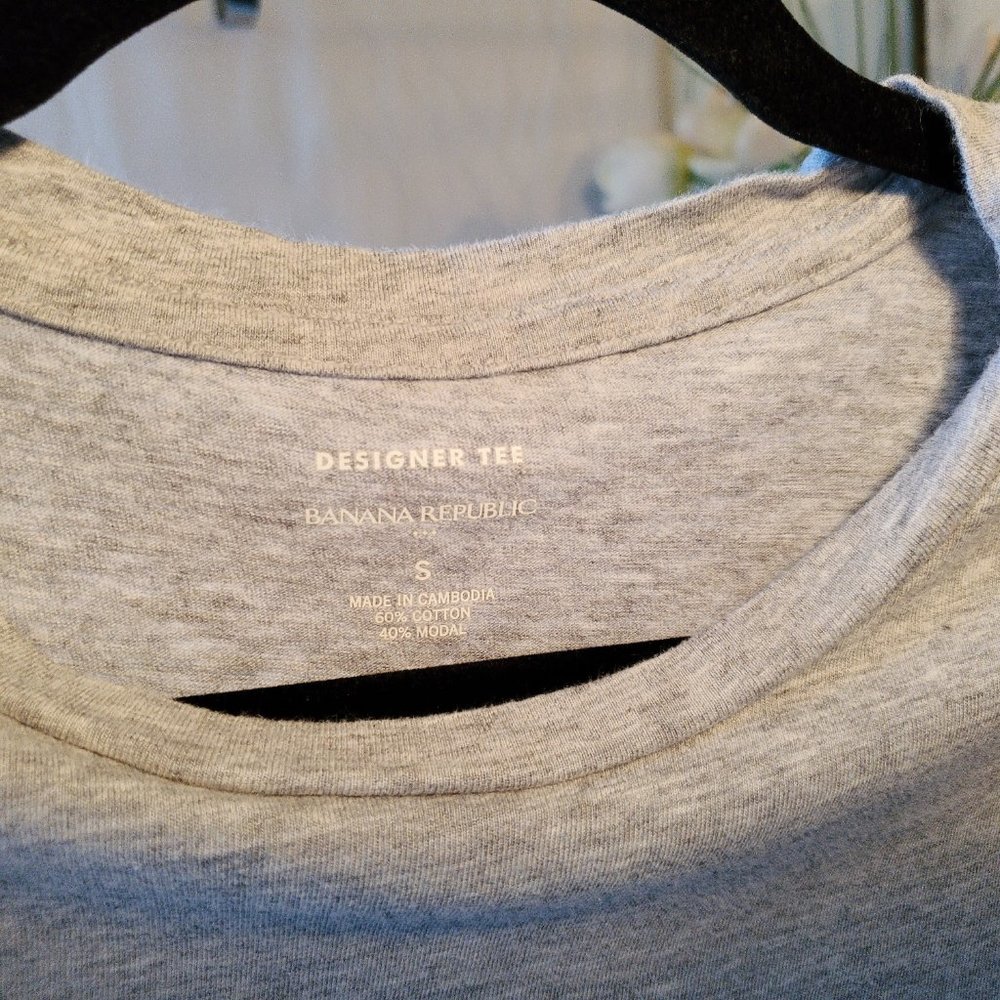 Grey Gathered Ruffle Sleeve Designer Tee - Picture 4 of 8